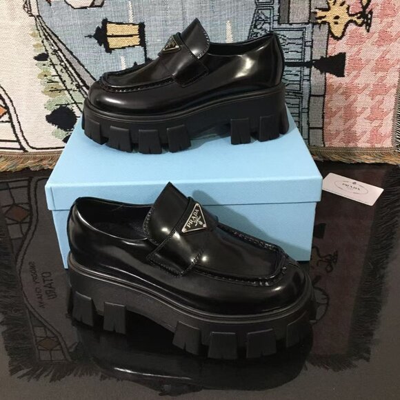 Prada Women's Black Loafers - Picture 1 of 4